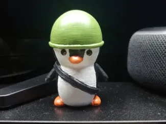 R6's Penguin Charm