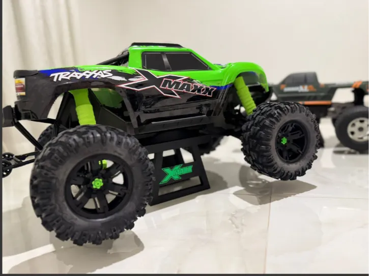 the xmaxx stand 
