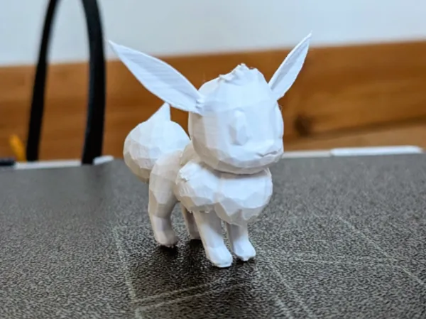 Figurine low poly Évoli