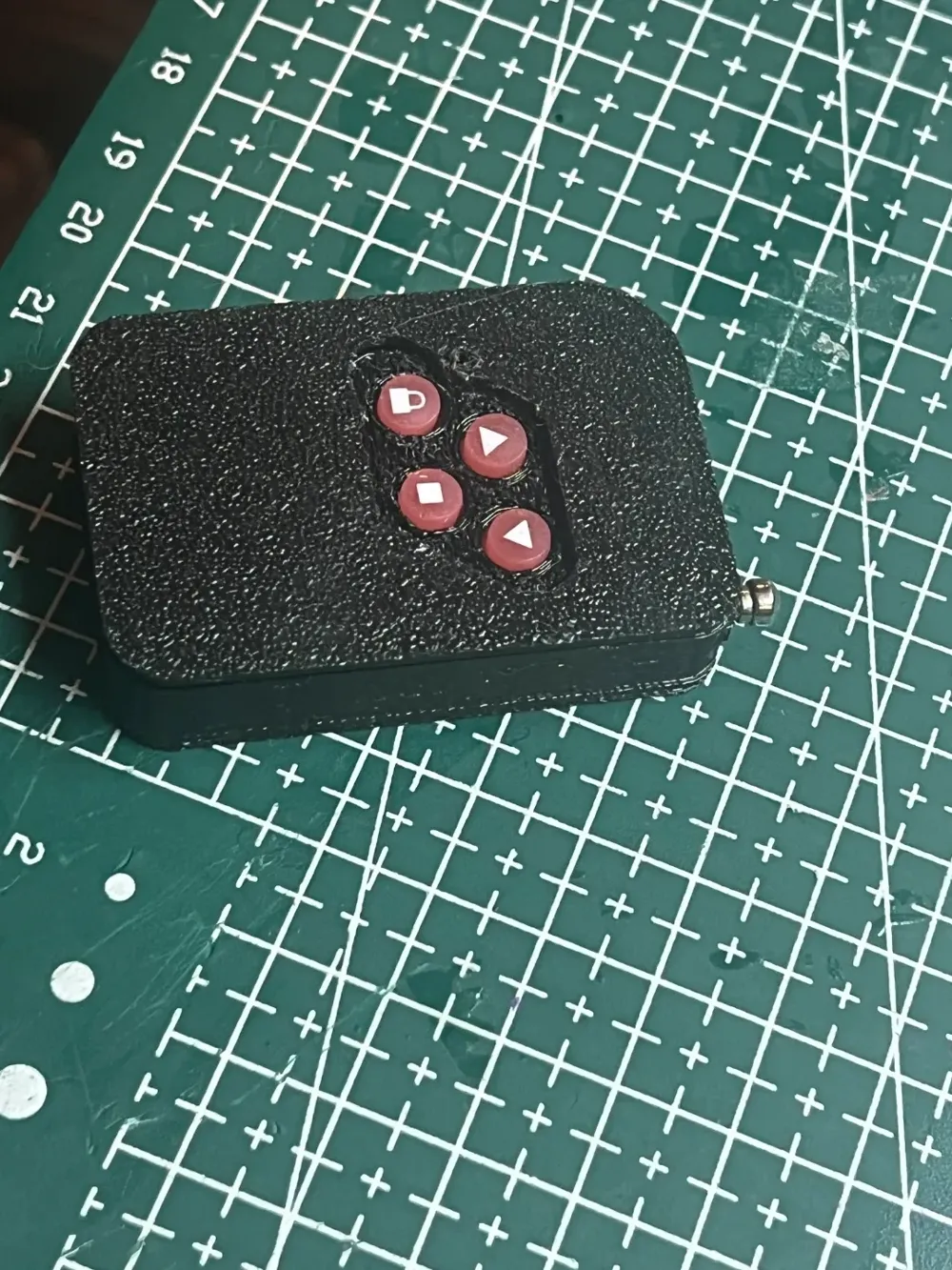 Villain Remote Access Control Remote with Darth Vader Skin by 黄大锤 - MakerWorld
