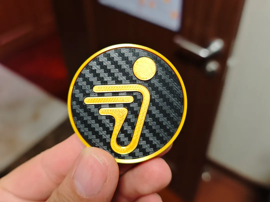 小米九号 碳纤维车标