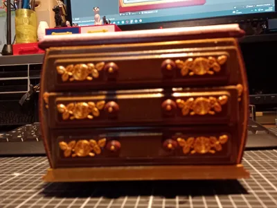 Small jewelry chest