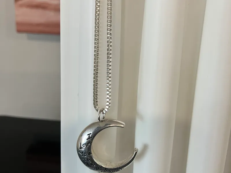 Necklace Holder