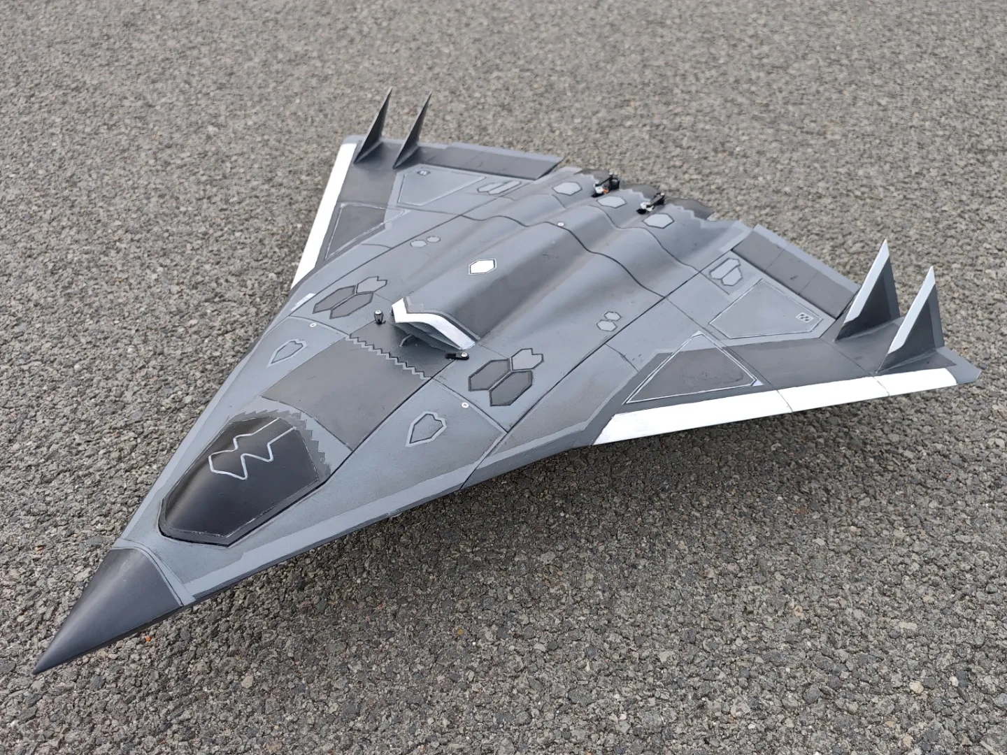 お得なセール情報 値下げ】MRJ試作機 Solid fuselage model