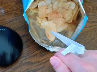 Gaming Chips Tong