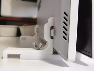 Adjustable Spacing Laptop Stand