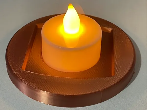 Support religieux pour œufs de Pâques