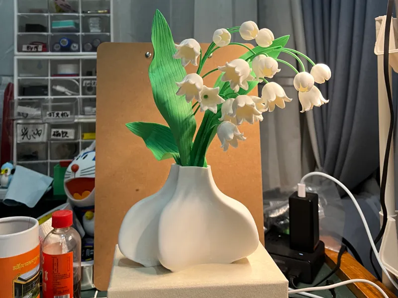 蒜瓣意识流花瓶 