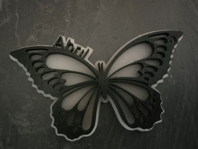 LLavero butterfly name Abril