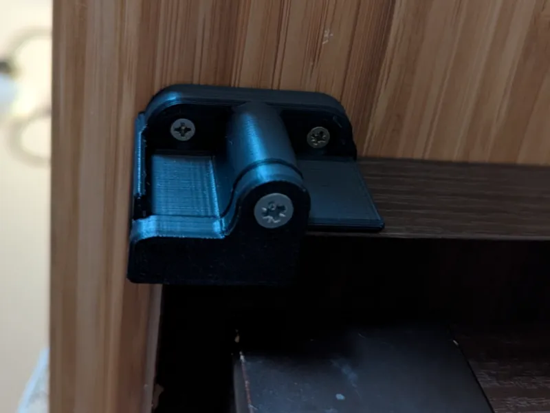 Quick-detach tabletop mounting system