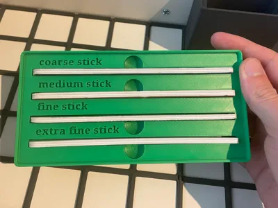 Low gridfinity bin for sanding stick (stackable)