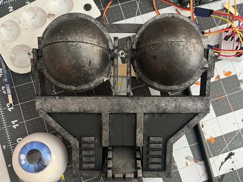 Working Endo-01 animatronic model