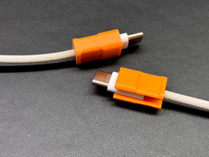 iPhone USB-C 数据线加大保护套
