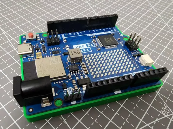 Coque pour Arduino R4 WiFi
