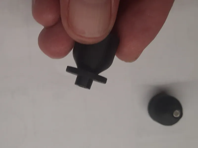 small magnet aplicator with collar