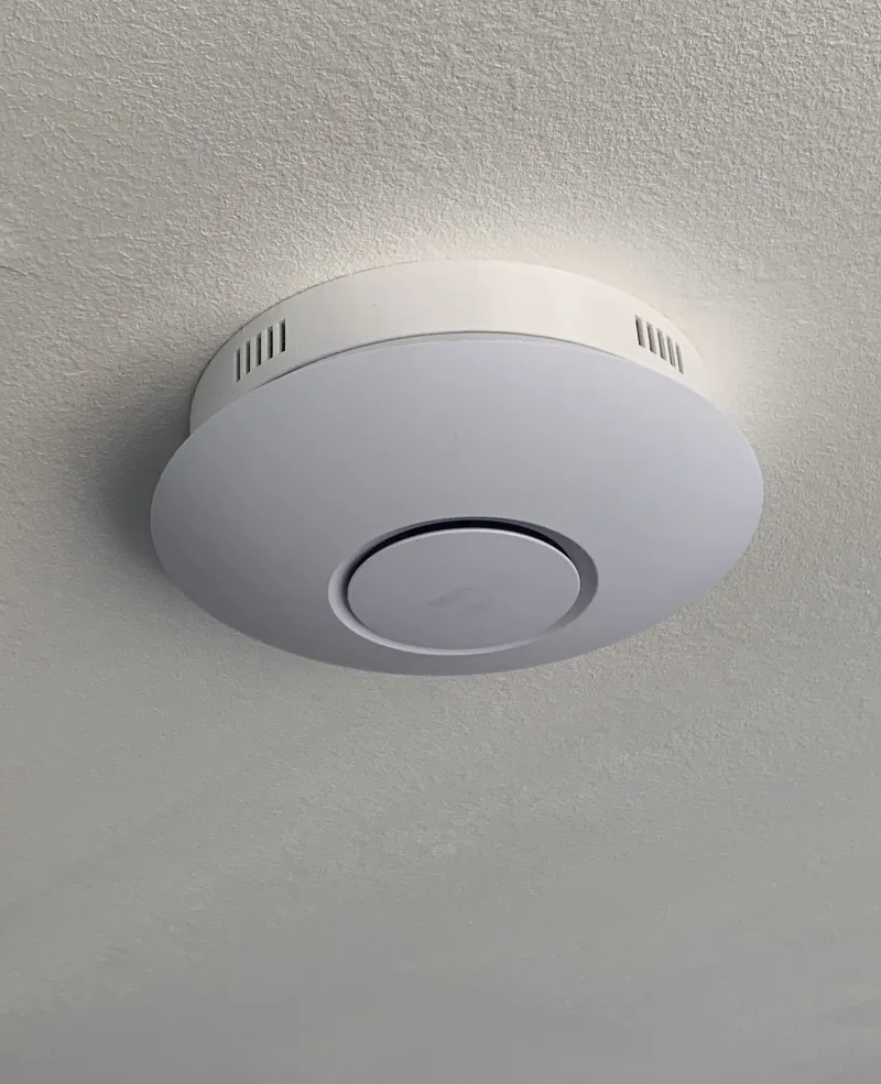 Unifi UAP AC Lite and WiFi 6 Lite standoff