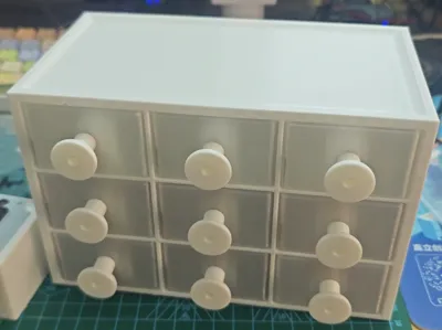 Nine-grid storage box