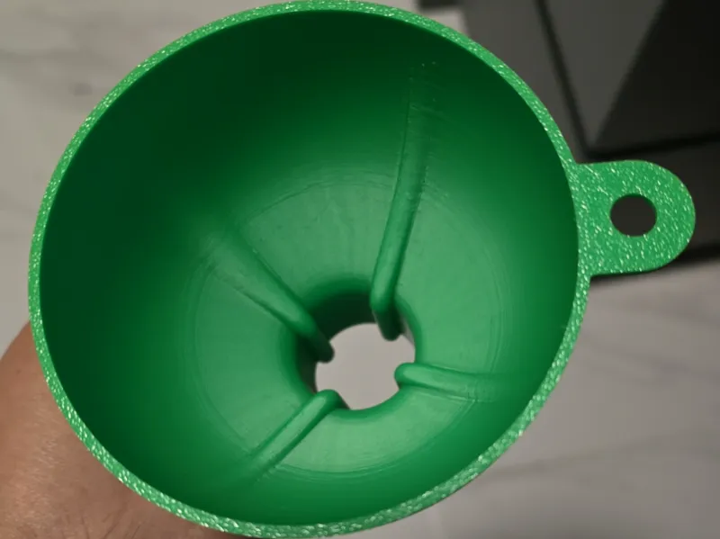 Model 3 / Model Y Vented funnel with hook hole