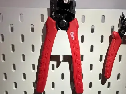 Skadis - Milwaukee Wire Strip Holder 