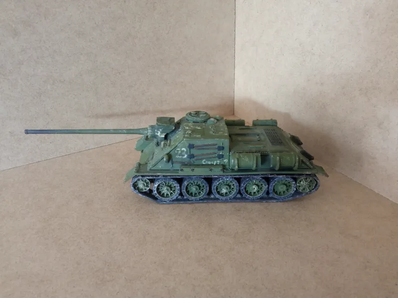 Su_100 escala 1/35