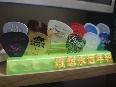 Pick Holder