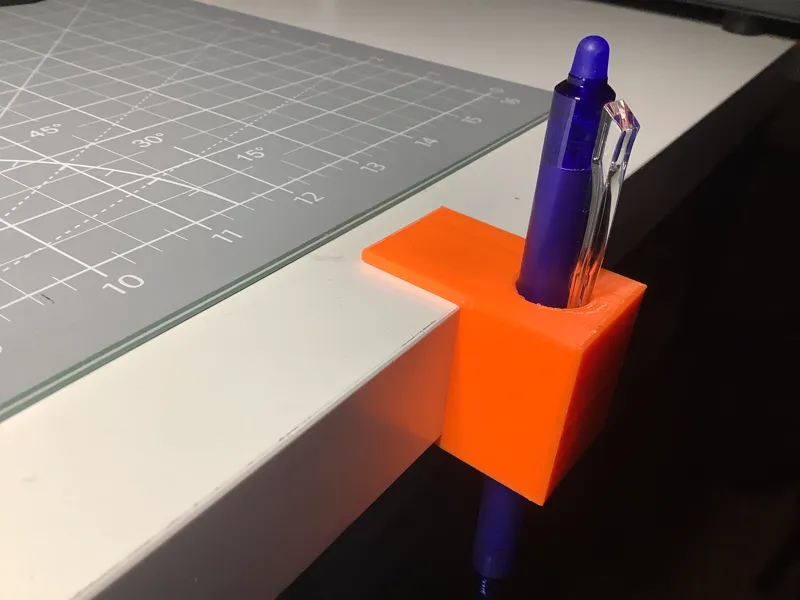 Simple Pen Holder