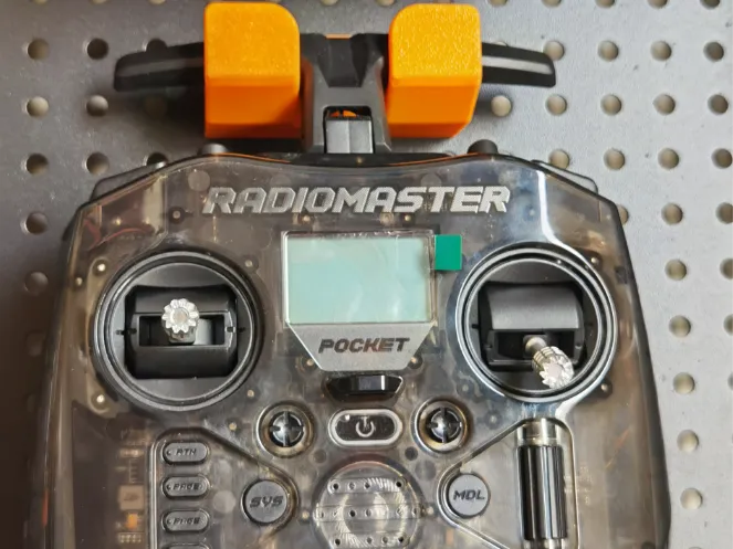 Radiomaster Pocket遥控器洞洞板挂架