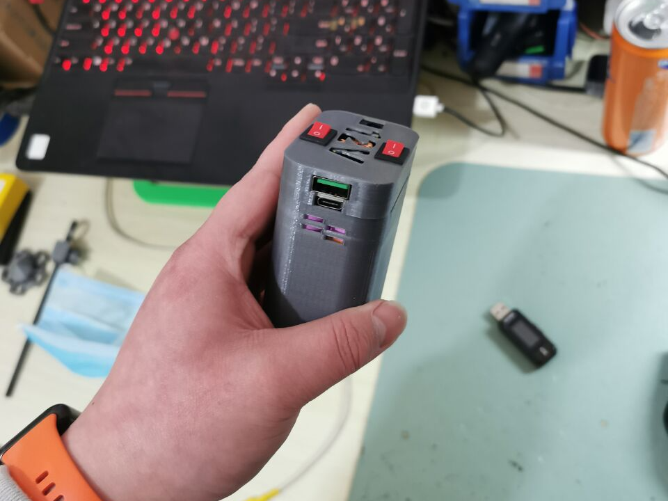 全协议手机快充3516/3518充电宝