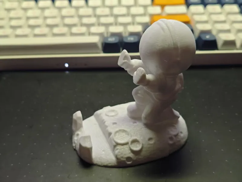 太空人手机支架，修复脸部瑕疵
