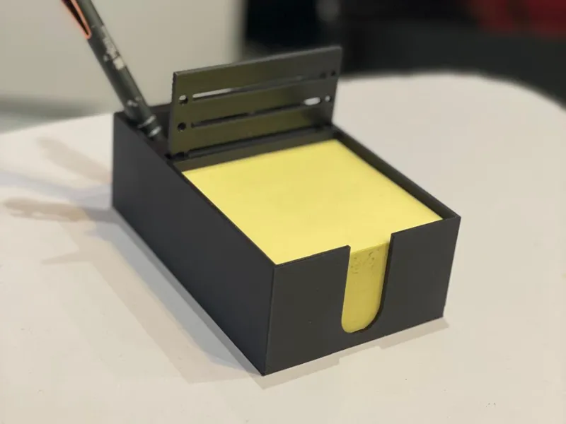 portapenne e post it
