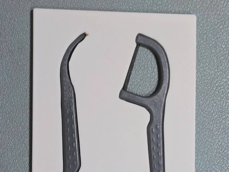 Floss keeper in credit card size 