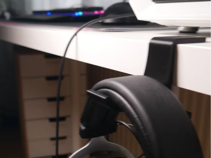 head phone holder