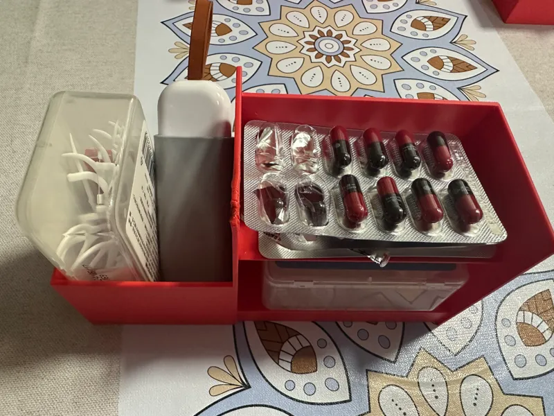 药片牙线收纳