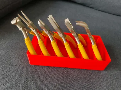 Simple Gridfinity Plier Holder (6x version)