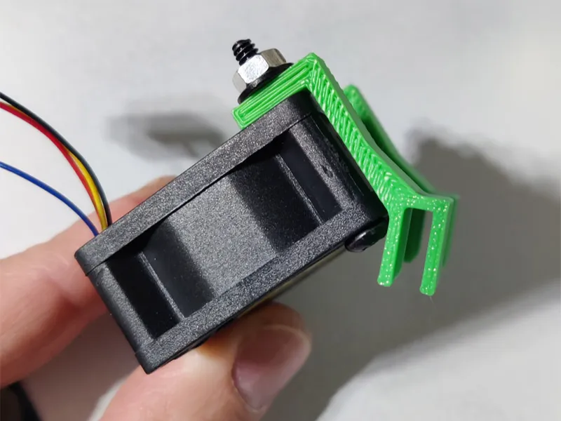 bitaxe clip holder fan 