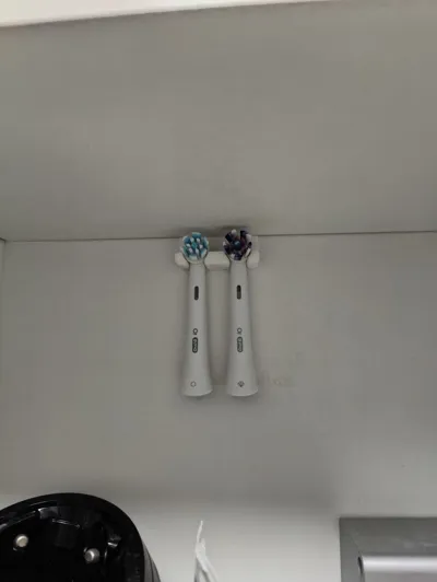 Oral-B Toothbrush Hang