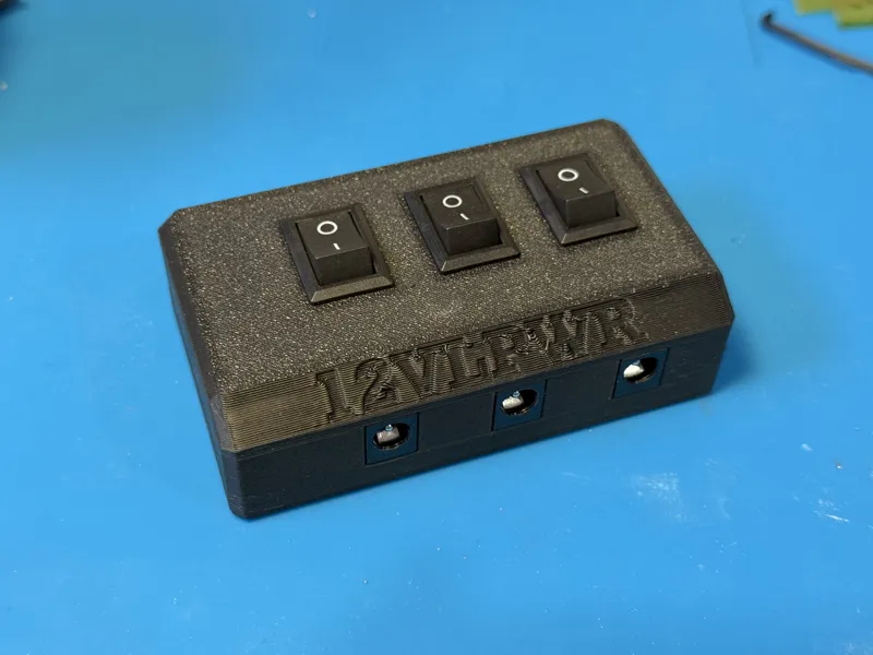 5.5x2.1mm DC power plug splitter