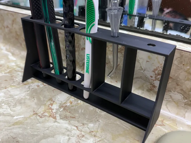Simple toothbrush holder