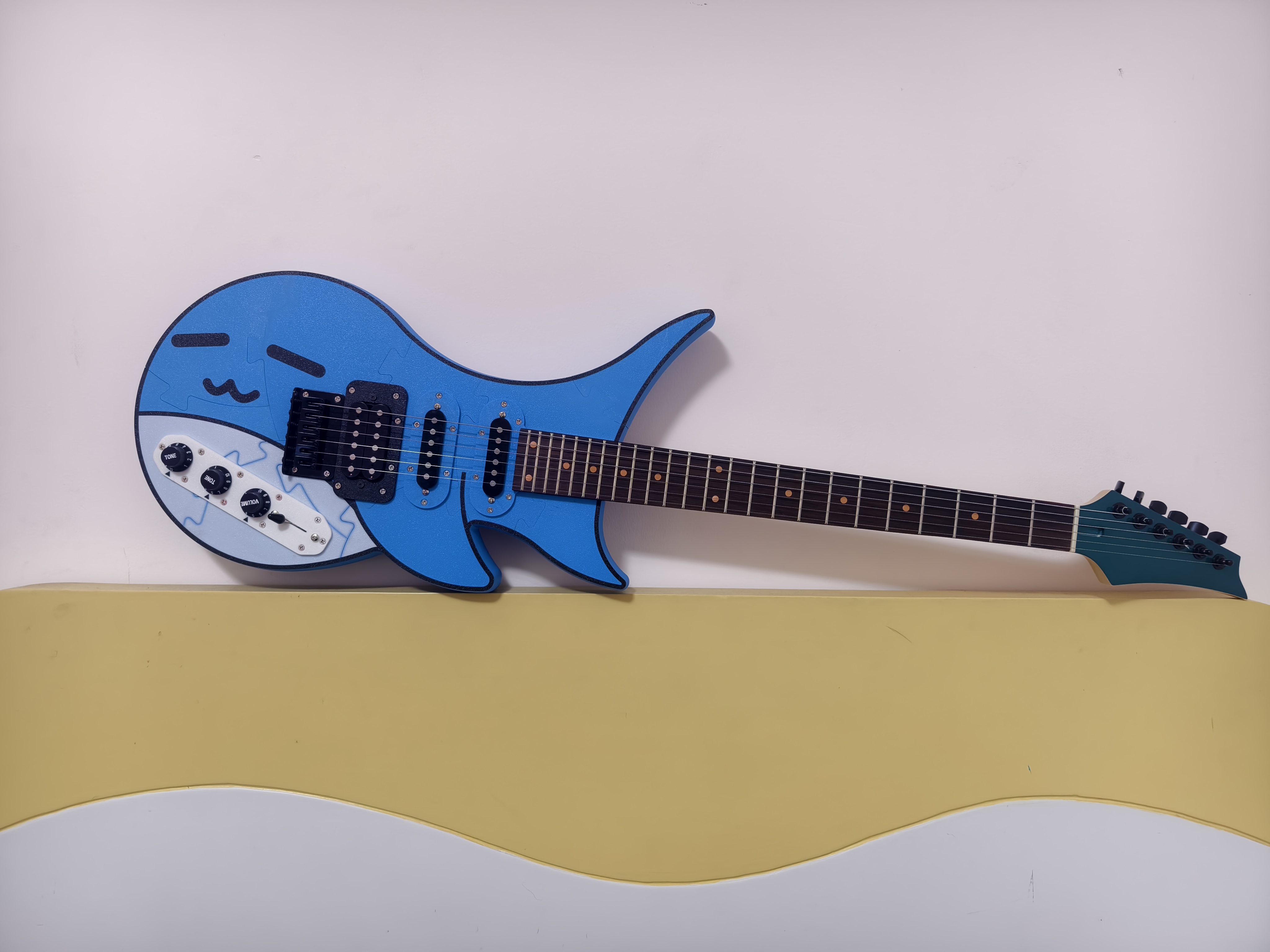 Hoshino Whale Electric Guitar - Free 3D Print Model - MakerWorld