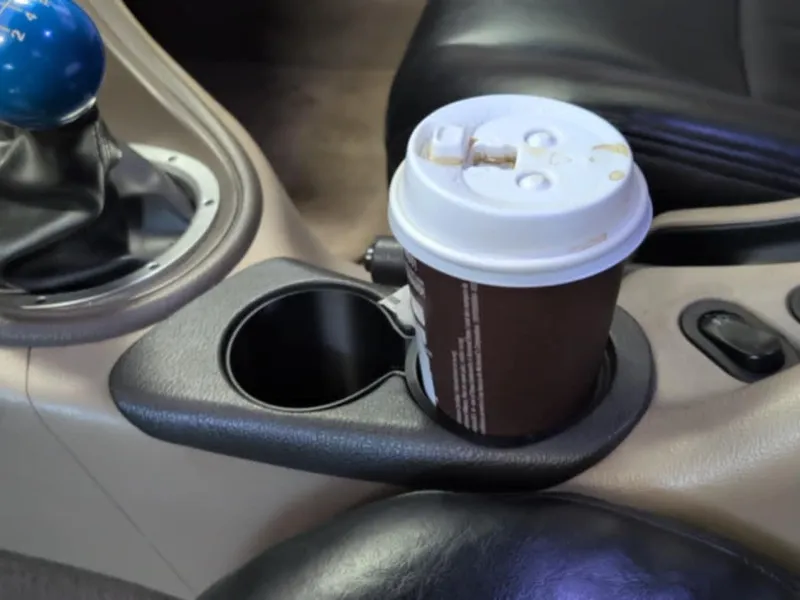 Mustang_94-04_Cupholder_upgrade
