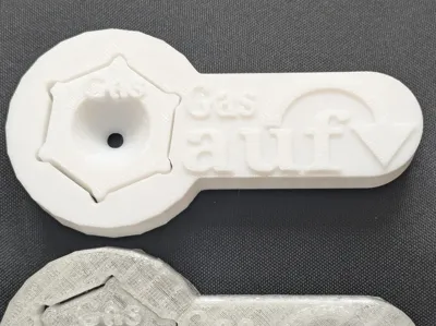 Gas cap wrench for 5 kg and 11 kg gas cylinders