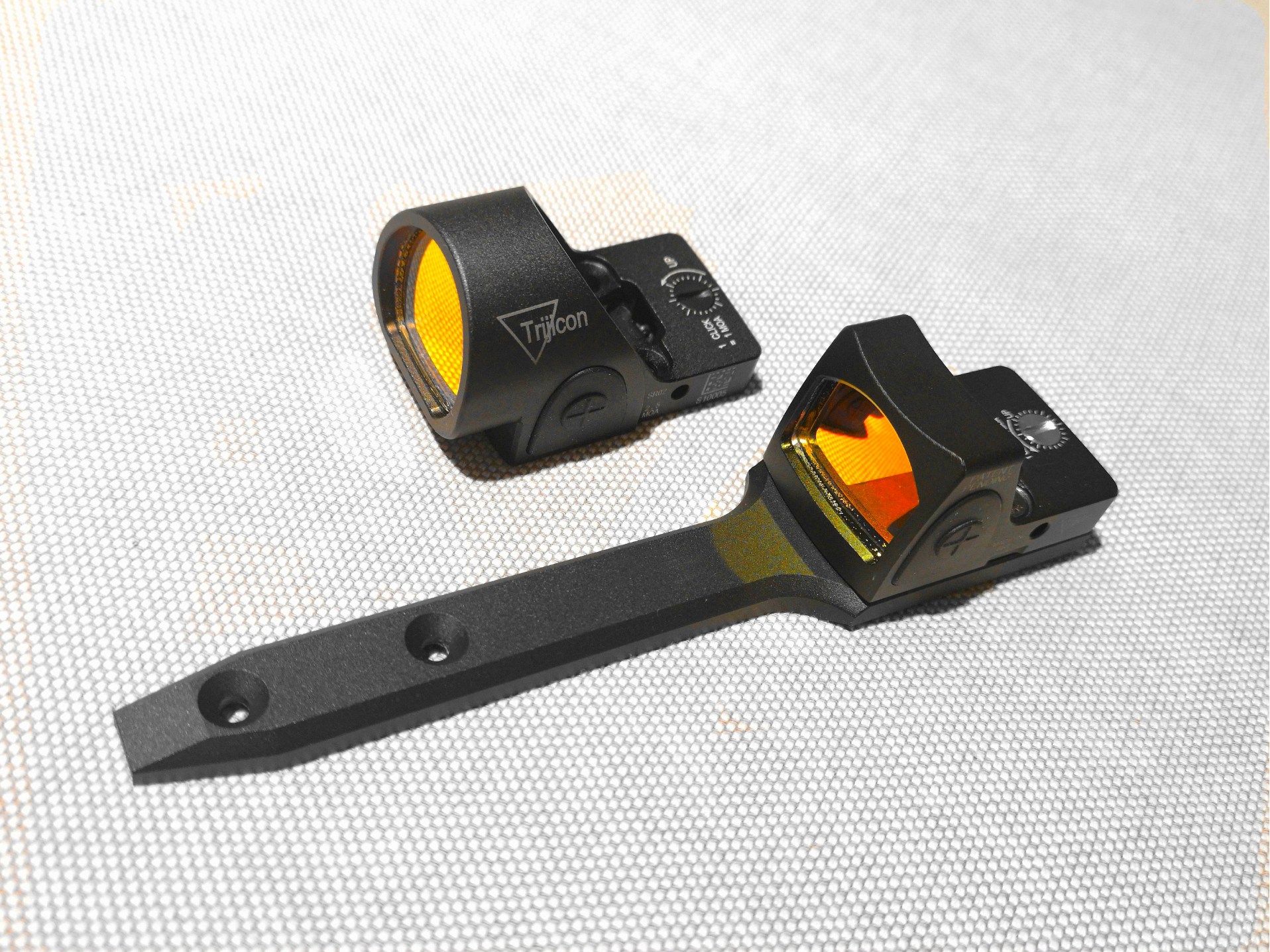 AKA M870专用RMR红点瞄底座