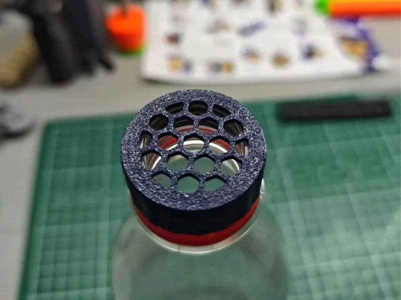 可乐瓶水弹蜂窝沥水器