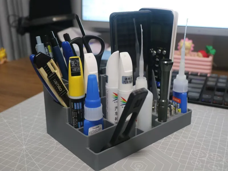 紧凑型桌面综合整理器/收纳盒