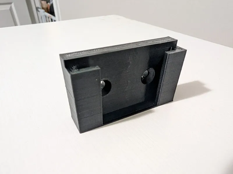 Tuffenough solar floodlight mounting bracket