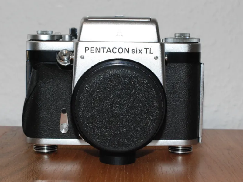 Pentacon SIX body cover