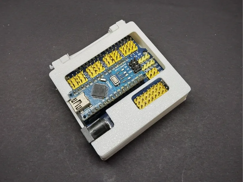 Arduino Nano 的掀蓋外殼
