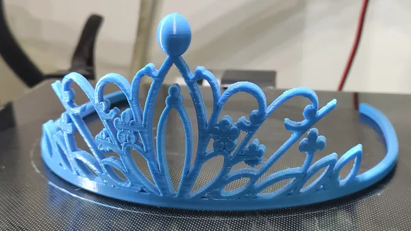 Tiare fleurie de mariée sans support