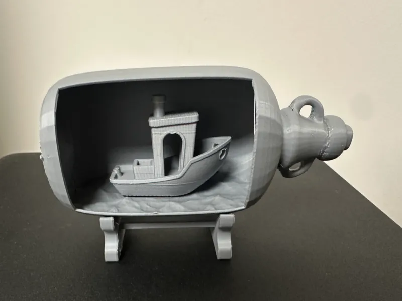瓶子里的Benchy