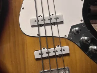 Pickup Covers for Jazz Bass